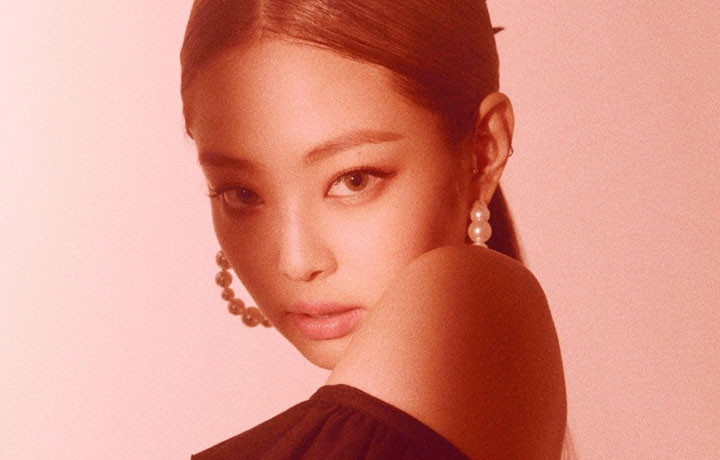 B 2L判 ジェニー Jennie BLACKPINKのメンバー 直筆サイン写真 COA簡易